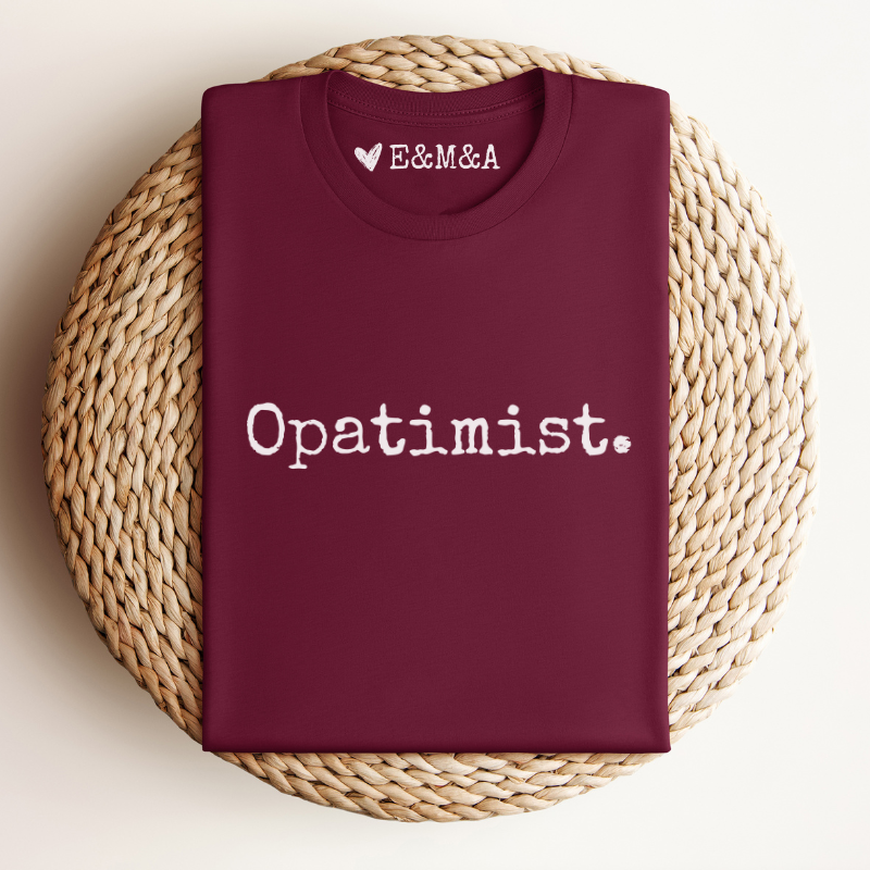 Cadeau opa, cadeau opi, Opatimist, eerste letters van kleinkinderen binnenkant, t-shirt van organisch katoen, grappige t-shirts, origineel, uniek, opa