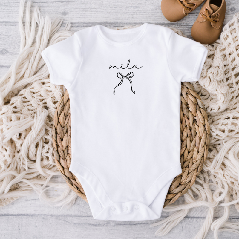 Gepersonaliseerd T-shirt met Naam & Strikje