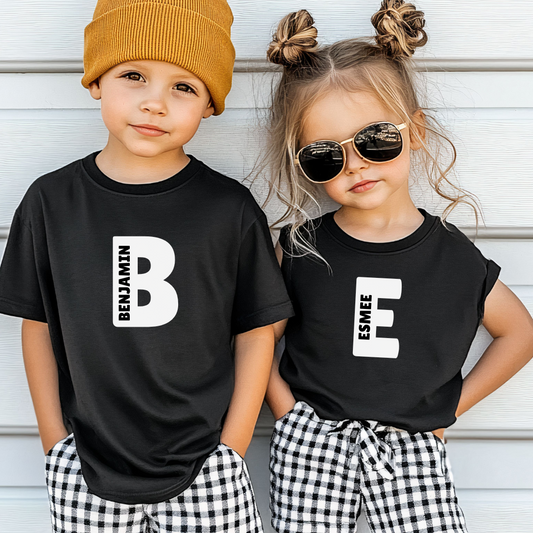 Gepersonaliseerd T-Shirt met Naam & Initiaal – Matching Familie- & Vriendenset